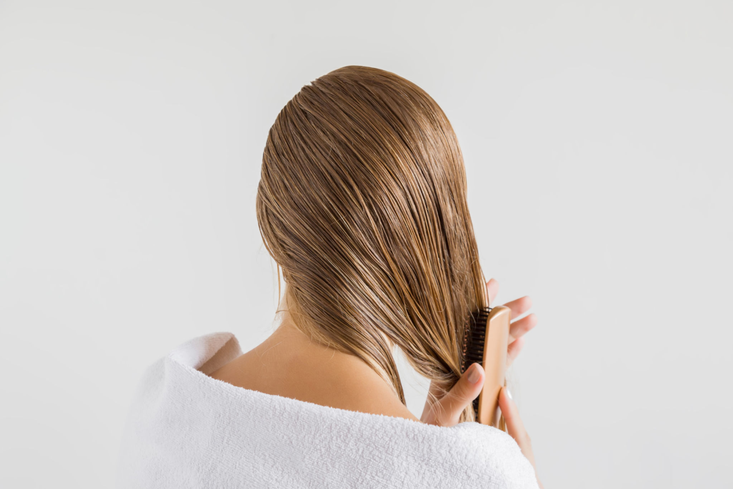 Apple Cider Vinegar Hair Rinse: How to Get Silky, Shiny Hair at Home